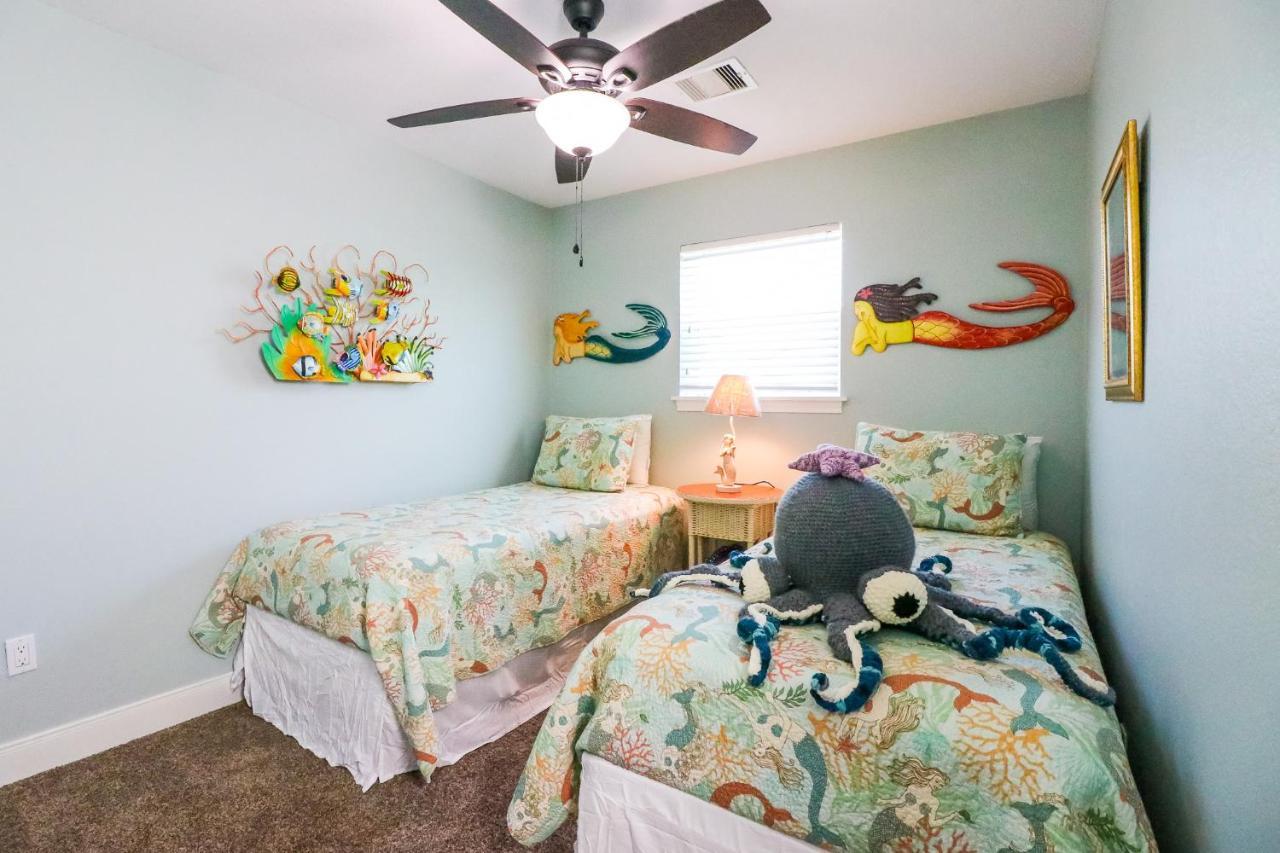 Perfect Location Spacious Yard Coffee Bar At This Lovely Beach Home Galveston Exteriér fotografie