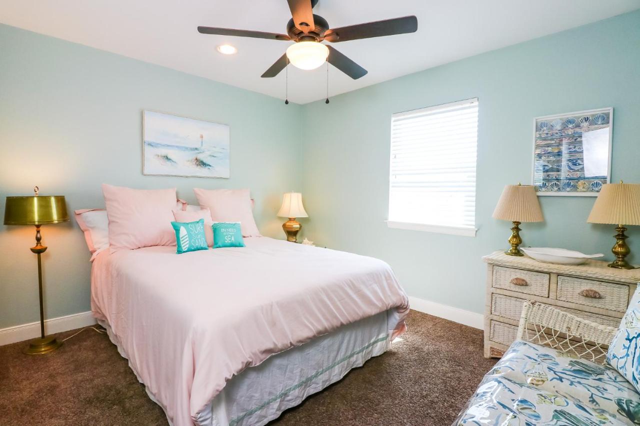 Perfect Location Spacious Yard Coffee Bar At This Lovely Beach Home Galveston Exteriér fotografie